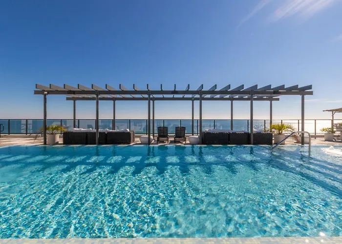 Elegant 6 Bedroom With And Views, 2 Large Balconies, Next To The Hangout! Holiday home *