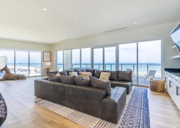 Elegant 6 Bedroom With And Views, 2 Large Balconies, Next To The Hangout!