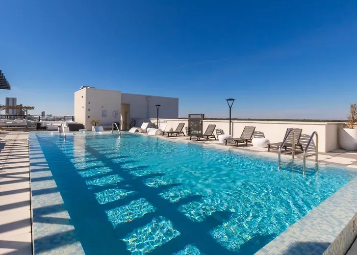 Holiday home Elegant 6 Bedroom With And Views, 2 Large Balconies, Next To The Hangout! Gulf Shores