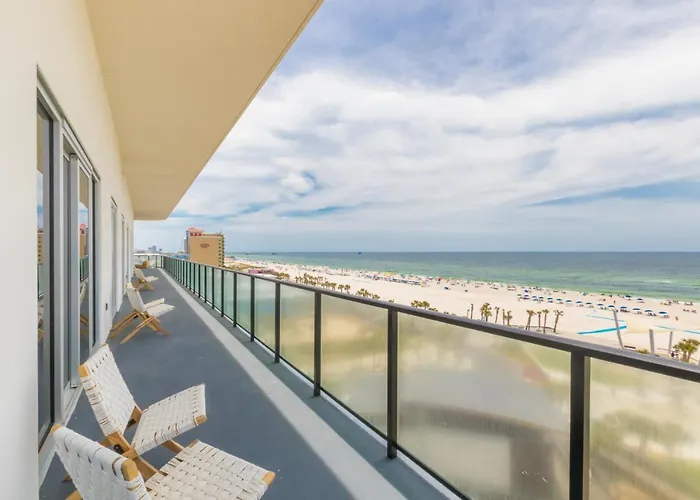 Elegant 6 Bedroom With And Views, 2 Large Balconies, Next To The Hangout! Holiday home Gulf Shores