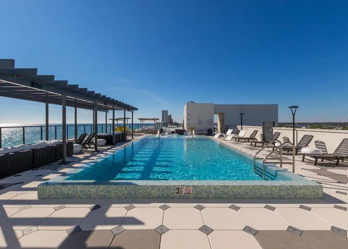 Holiday home Elegant 6 Bedroom With And Views, 2 Large Balconies, Next To The Hangout! *