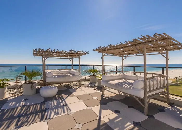 Holiday home Elegant 6 Bedroom With And Views, 2 Large Balconies, Next To The Hangout! *