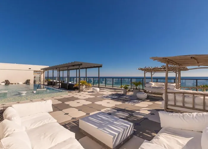 Elegant 6 Bedroom With And Views, 2 Large Balconies, Next To The Hangout! Holiday home Gulf Shores