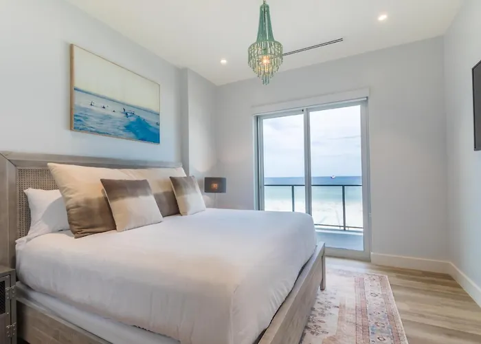 Holiday home Elegant 6 Bedroom With And Views, 2 Large Balconies, Next To The Hangout!
